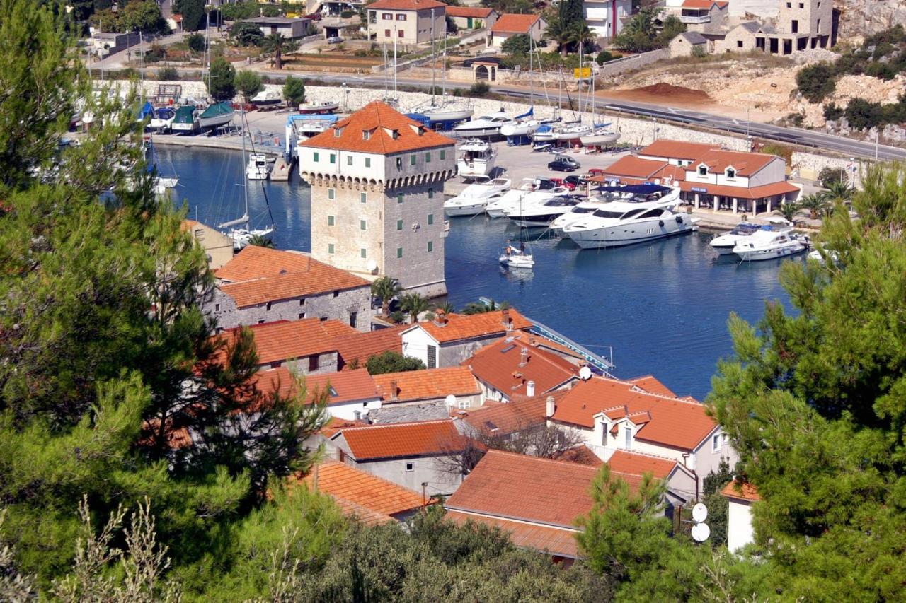 Apartments With A Parking Space Marina, Trogir - 11554 Exterior foto